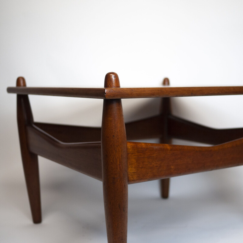 Mid-century scandinavian teak 272 coffee table by Illum Wikkelsø, 1950s