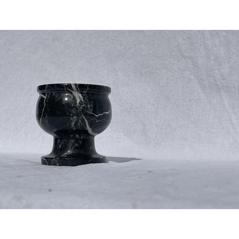 Bicchiere vintage in marmo nero