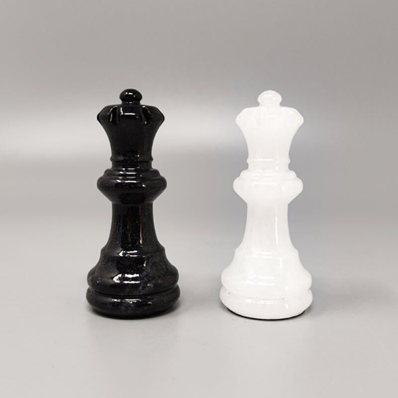 Mid-century black and white chess set in Volterra Alabaster handmade with Box, Italy 1960s