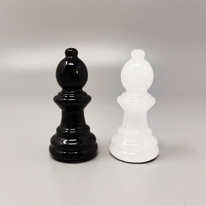 Mid-century black and white chess set in Volterra Alabaster handmade with Box, Italy 1960s