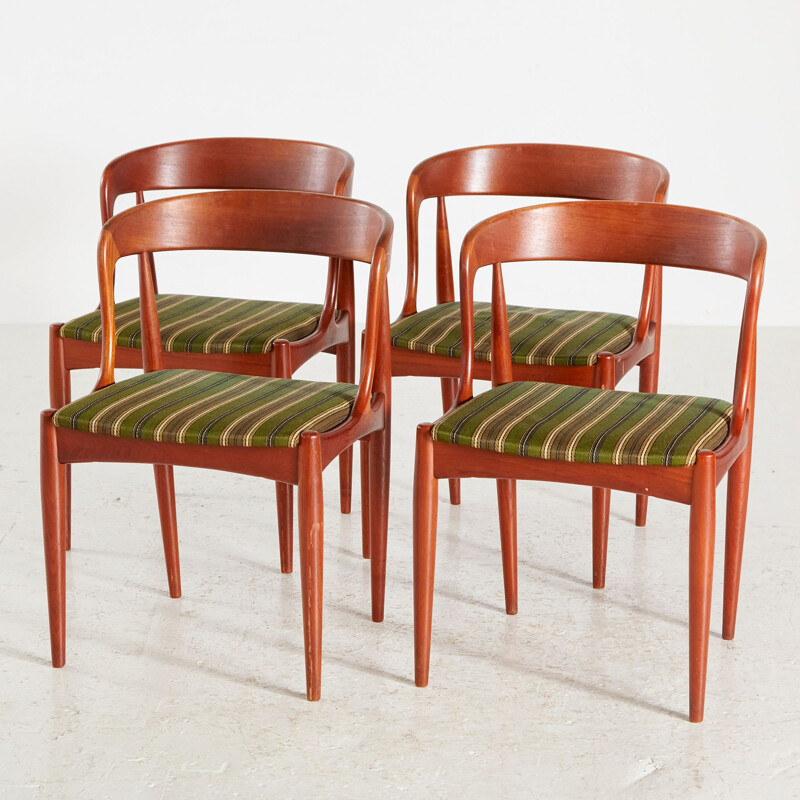 Set of 4 vintage teak chairs model 16 by Johannes Andersen for Uldum, 1950s