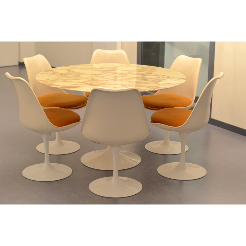 Vintage circular Knoll "Tulip" table, Eero SAARINEN - 1980s