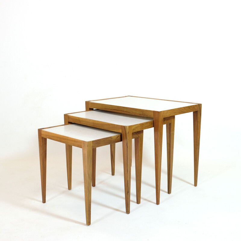 Vintage nesting tables in walnut, 1960