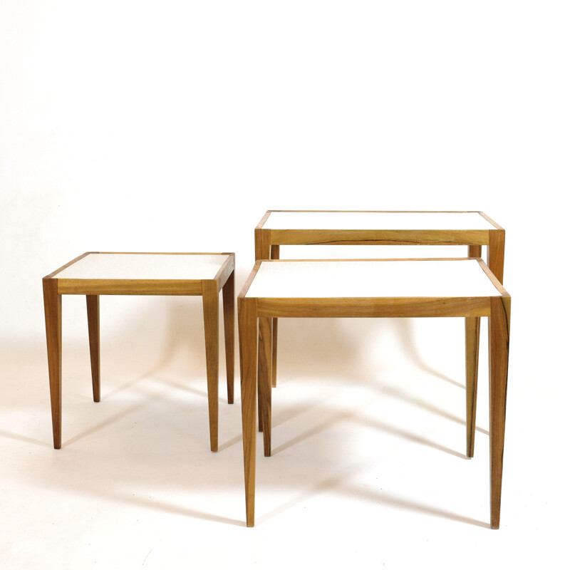 Vintage nesting tables in walnut, 1960