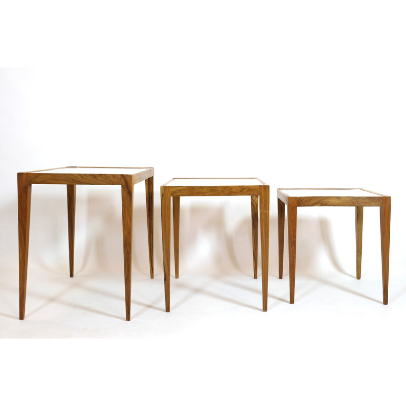 Vintage nesting tables in walnut, 1960