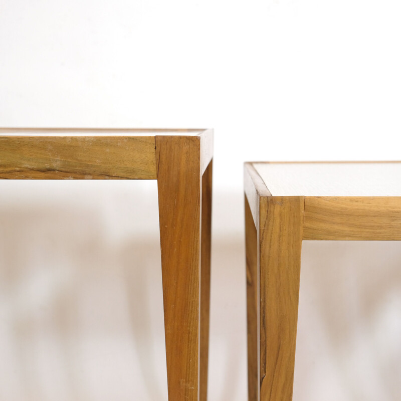 Vintage nesting tables in walnut, 1960