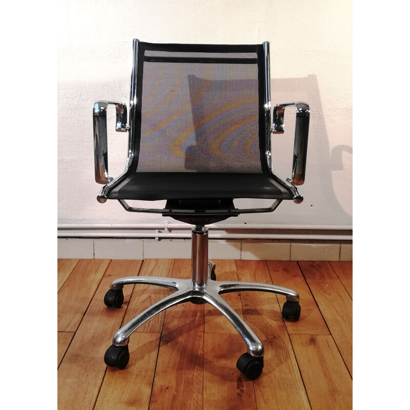 Vintage office chair in chrome aluminum and black mesh