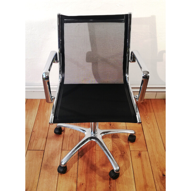 Vintage office chair in chrome aluminum and black mesh