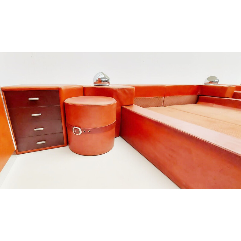 Vintage leather bedroom set by Mariani, Italy 1970s
