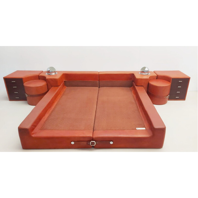 Vintage leather bedroom set by Mariani, Italy 1970s