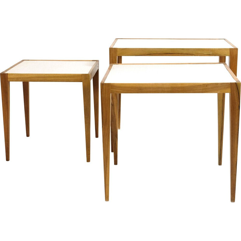 Vintage nesting tables in walnut, 1960