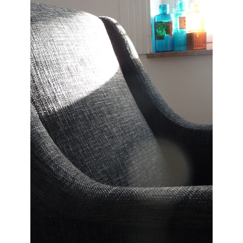 Sillón de época restaurado en tejido gris oscuro - 1950