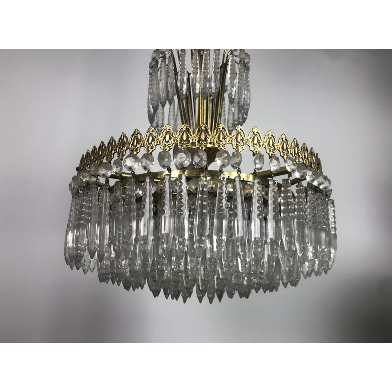 Lampadario a corona d'epoca in ottone dorato con papille di cristallo, 1970