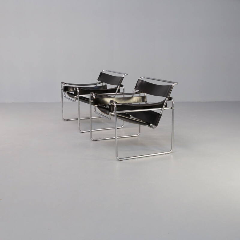 Pair of vintage "wassily" armchairs in black leather by Marcel Breuer for Gavina