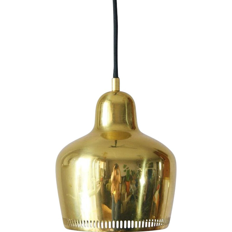 Lámpara de suspensión vintage de latón "Golden Bell" de Alvar Aalto para Artek, 1937