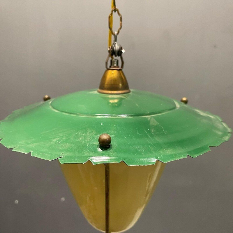 Vintage Italiaanse hanglamp in geel opaal glas, 1950