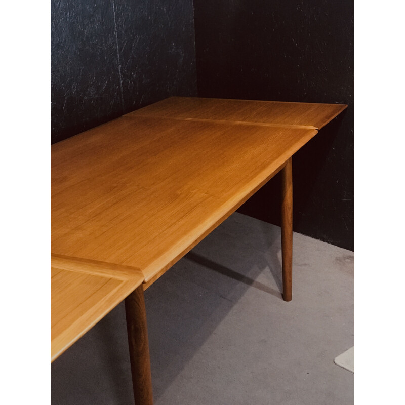 Mid-century teak extending dining table, Denmark 1960s