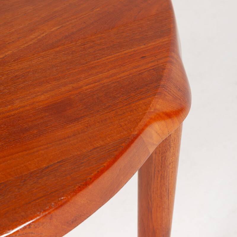 Round vintage coffee table in solid teak by John Boné for Mikael Laursen, Denmark 1960