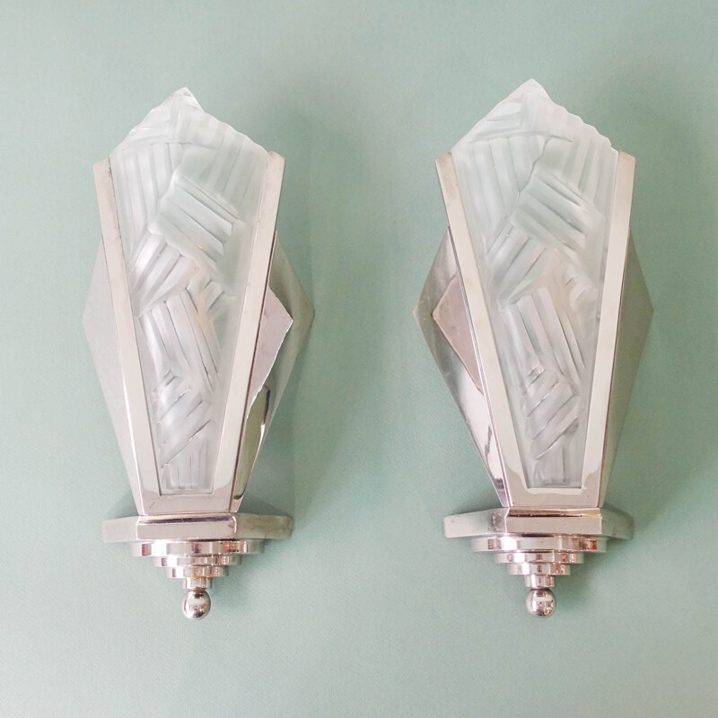 Pair of vintage French frosted glass wall lamps, 1930s