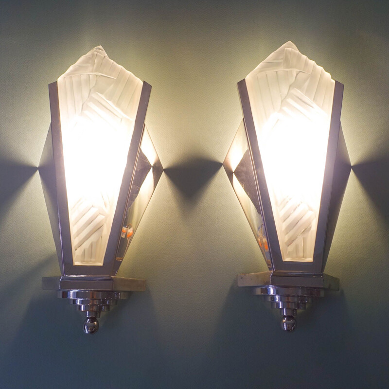 Pair of vintage French frosted glass wall lamps, 1930s