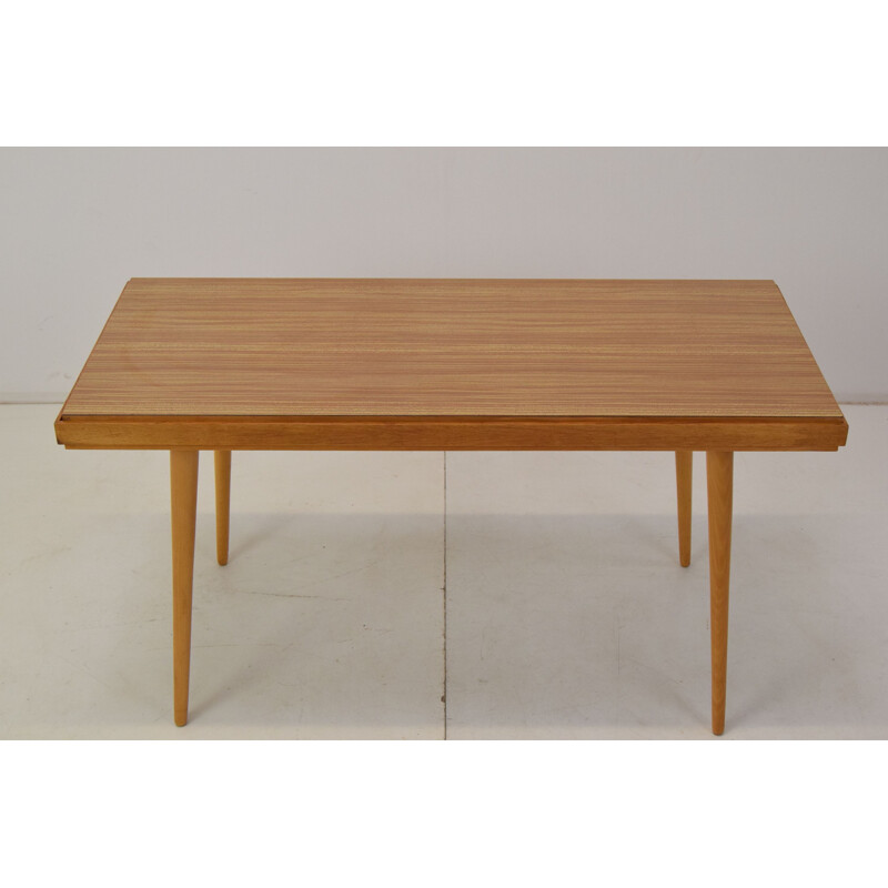 Mesa de centro vintage de madera de Interier Praha, Checoslovaquia 1960