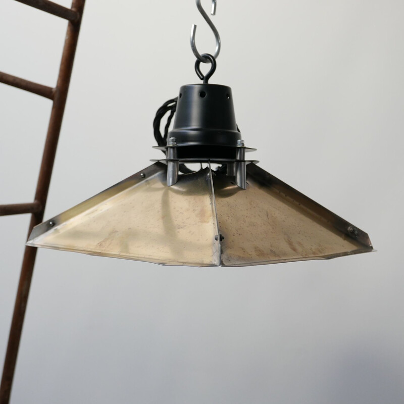 Lámpara de suspensión vintage de latón, Inglaterra 1950