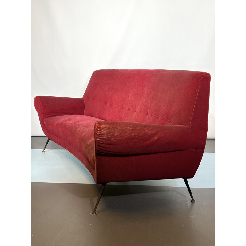 Divano vintage in velluto rosso di Gigi Radice per Minotti, Italia 1950