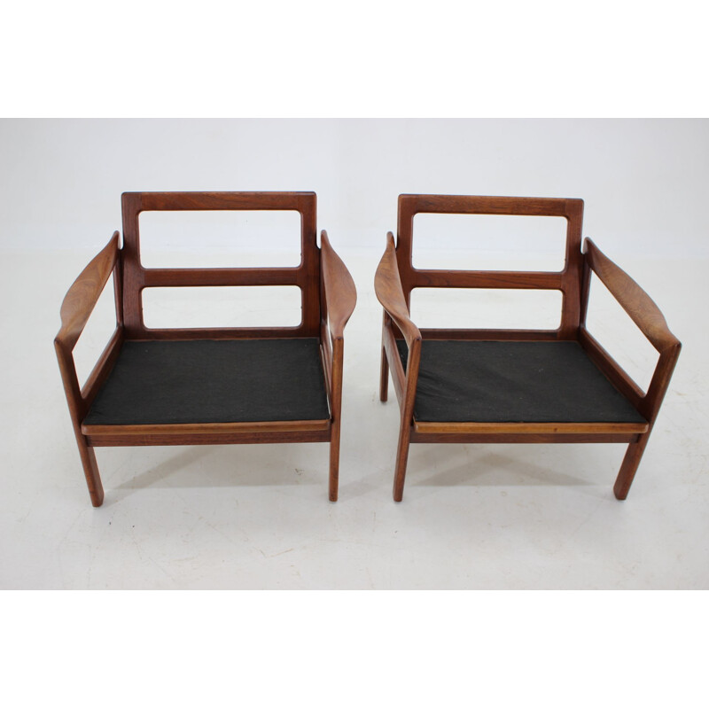 Pair of vintage armchairs by Illum Wikkelsø for Niels Eilersen, Denmark