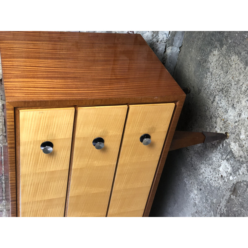 Italian vintage sideboard in varnished oakwood and ashwood veneer, 1950