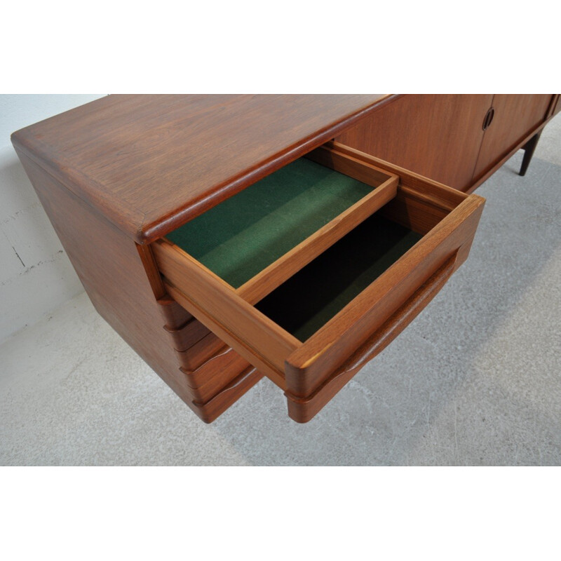 Uldum Mobelfabrik "UM 15" sideboard in teak, Johannes ANDERSEN - 1960s