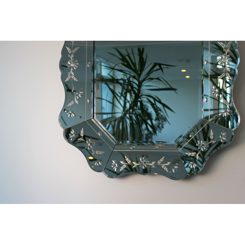 Vintage mirror with facets