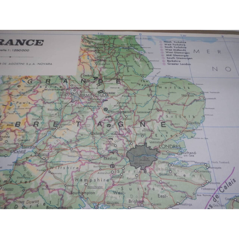 Vintage geographic map of France by Istituto Geografico De Agostini Novara, 1979