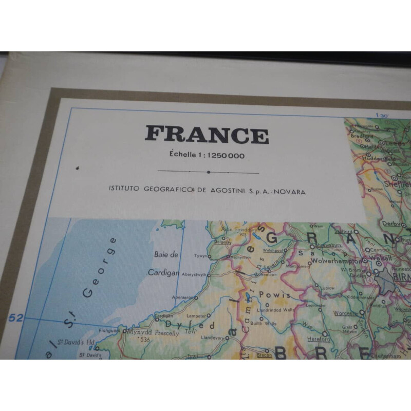 Vintage geographic map of France by Istituto Geografico De Agostini Novara, 1979