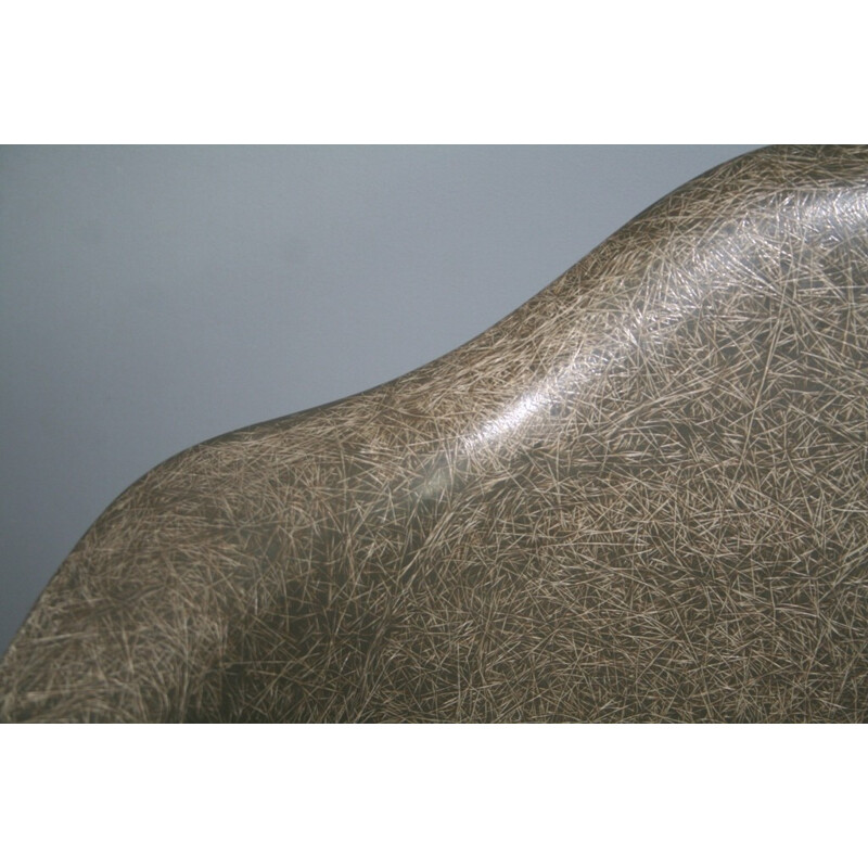 Fauteuil "DAX" Elephant grey en fibre de verre, Charles & Ray EAMES - 1953