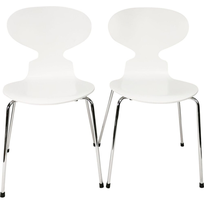 Pair of vintage white chairs by Fritz Hansen by Arne Jacobsen, Denmark 2006