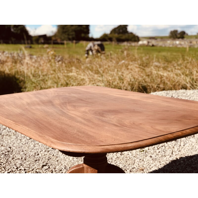 Mid century Victorian mahogany breakfast Tilt-Top table in raw wood