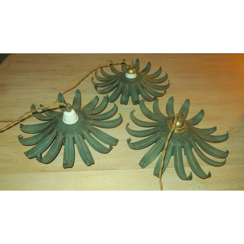 Set of 3 vintage pendant lamps in the shape of a vine leaf