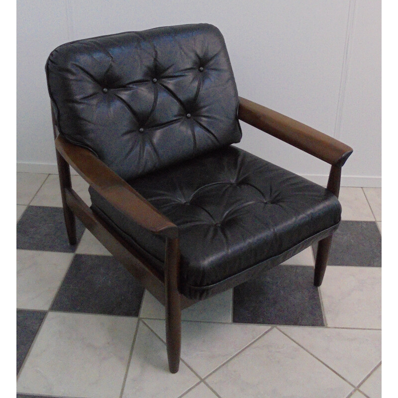 Scandinavian armchair in black leather and wood - 1960s