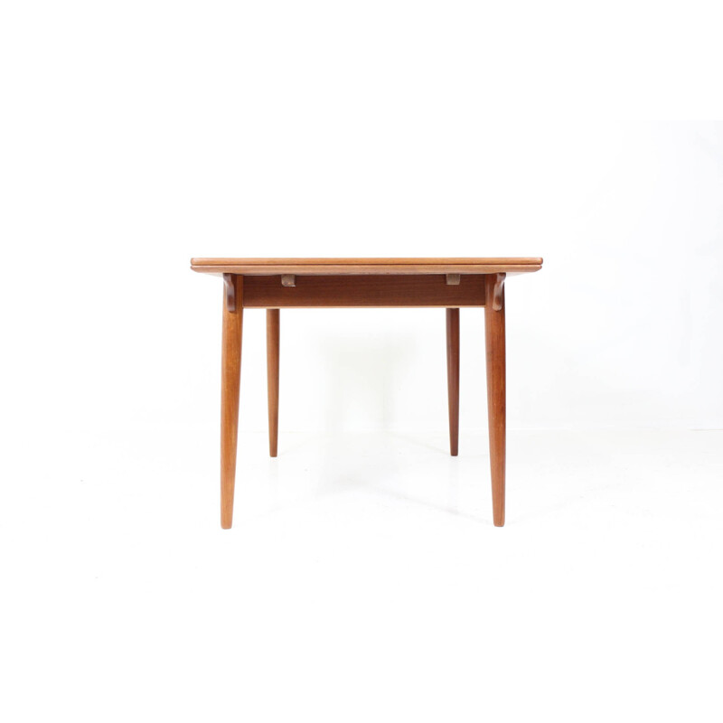 Rectangular extentable Omann Jun dining table in teak, Gunni OMANN - 1960s