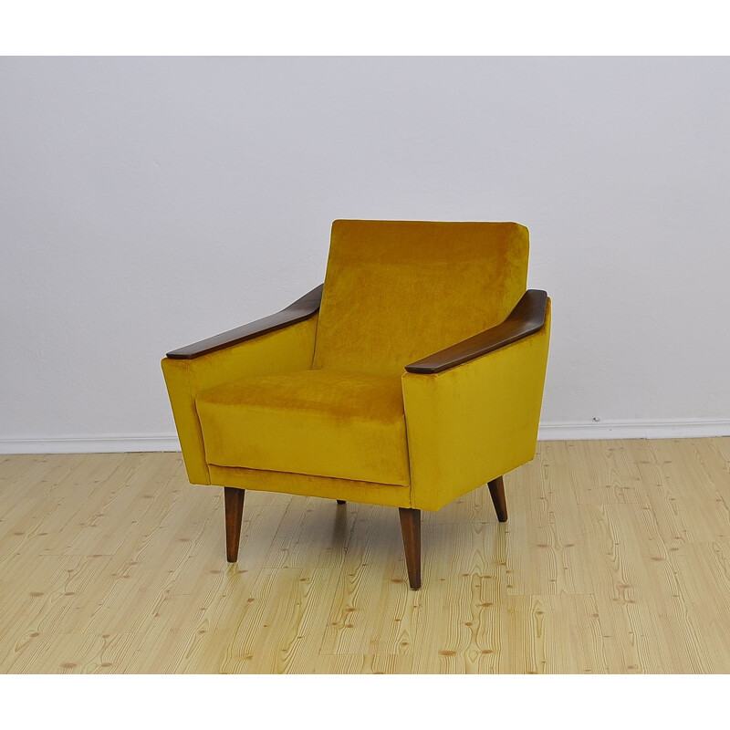 Sillón vintage de terciopelo amarillo, 1960