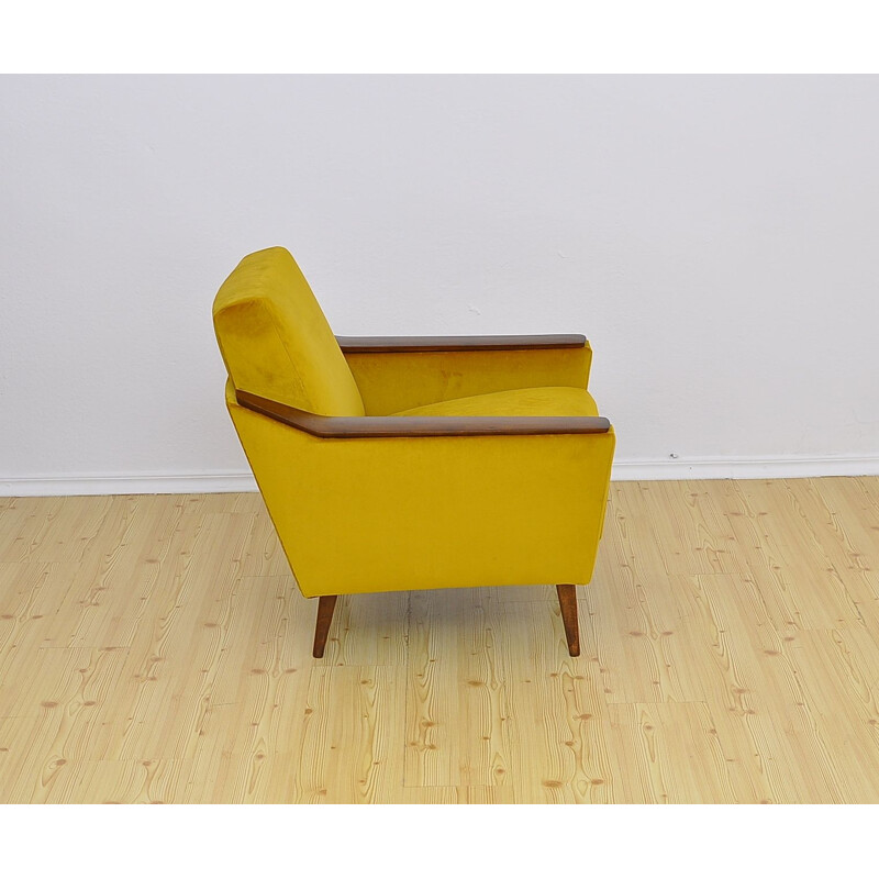 Sillón vintage de terciopelo amarillo, 1960