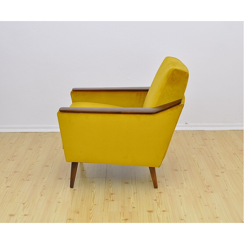 Fauteuil vintage en velours jaune, 1960