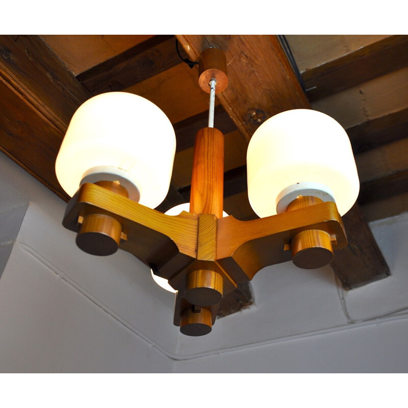 Lampadario nordico vintage in legno e opalina, Danimarca 1970