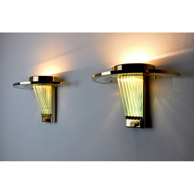 Pair of vintage Regency wall lamps in brass and cut crystals, Italy 1970