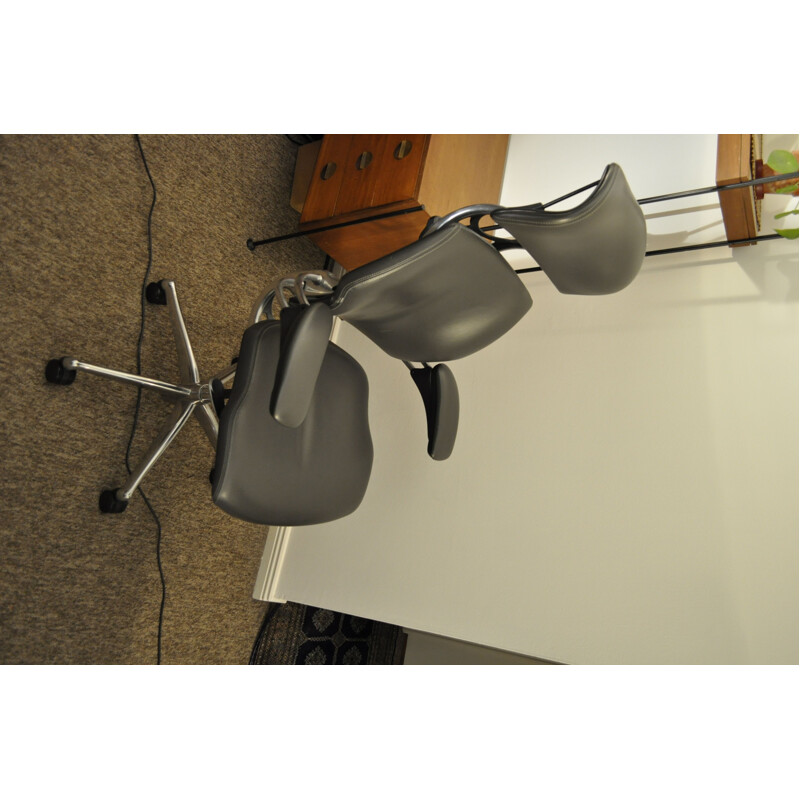 Humanscale Freedom vintage office chair