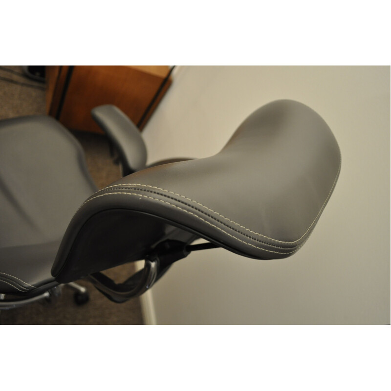 Humanscale Freedom vintage office chair