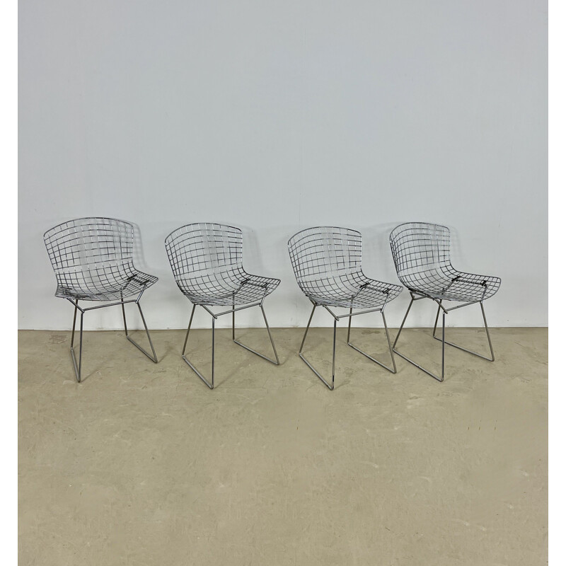 Set of 4 vintage metal chairs by Harry Bertoia for Knoll, 1960s
