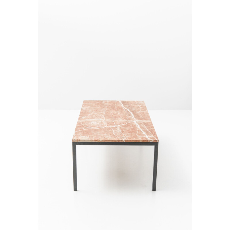 Table basse vintage en marbre rouge