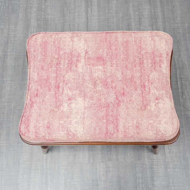 Ercol "Windsor 478" armchair with its ottoman in ashwood and rose fabric, L. ERCOLANI - 1950s