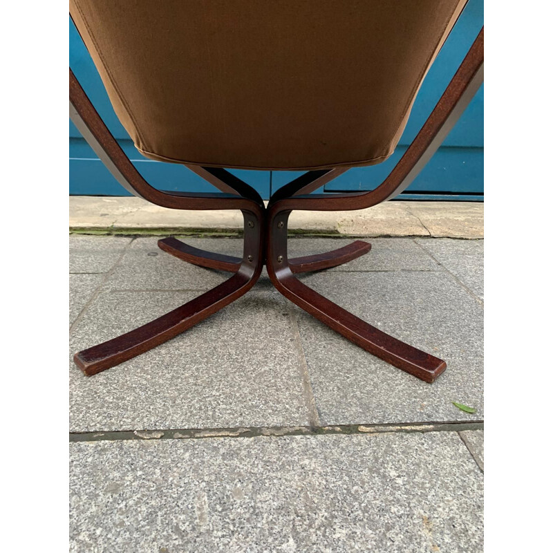 Pair of vintage Falcon armchairs in brown leather by Sigurd Ressel